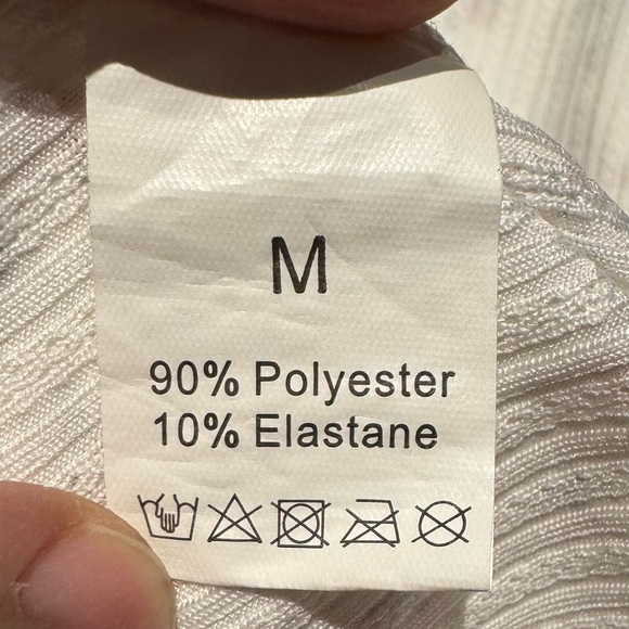 White Coquette Floral Lace Trim V-Neck Cami Romper - Sz. M - Picture 8 of 11